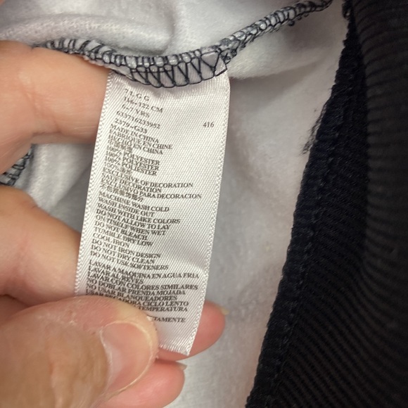 Hurley - Picture 4 of 6